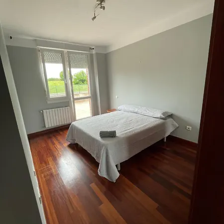 Apartamento Con Terraza En Playa San Juan De La Canal Cerca De Santander *