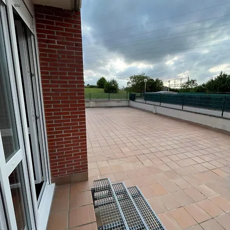 Apartamento Con Terraza En Playa San Juan De La Canal Cerca De Santander Apartment *